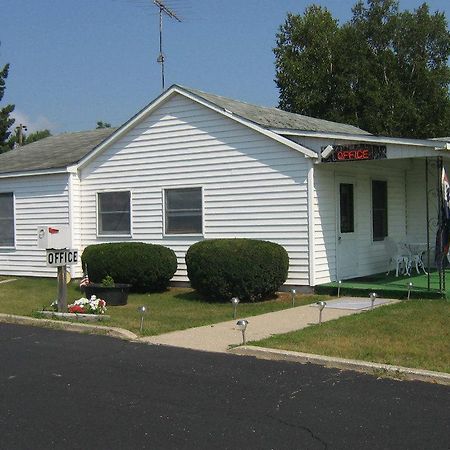 Chapel Hill Motel Brevort Экстерьер фото