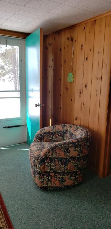 Chapel Hill Motel Brevort Экстерьер фото